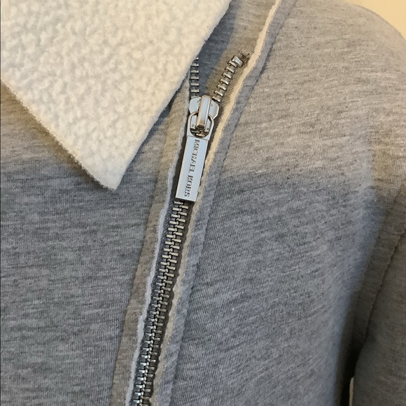 Michael Kors, Chic , Sweater / Jacket 💋 - Picture 2 of 4